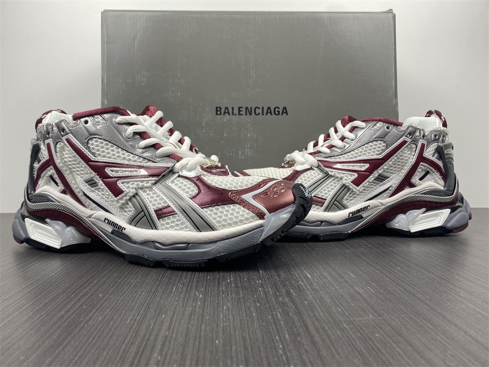 Balenciaga RunnerBurgundy (Women's)