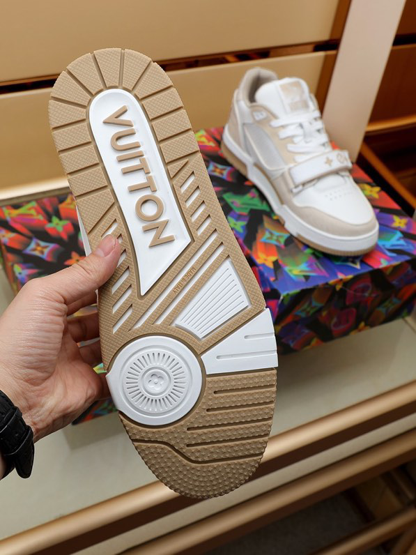 Louis Vuitton Trainer Beige White