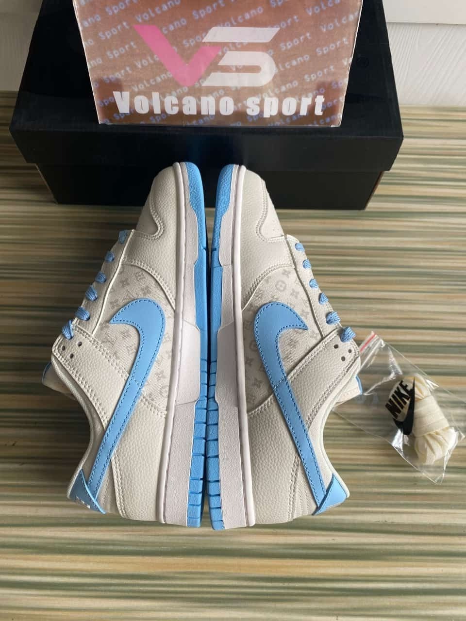 Dunk Low X LV Sky Blue Canvas XD1688-011