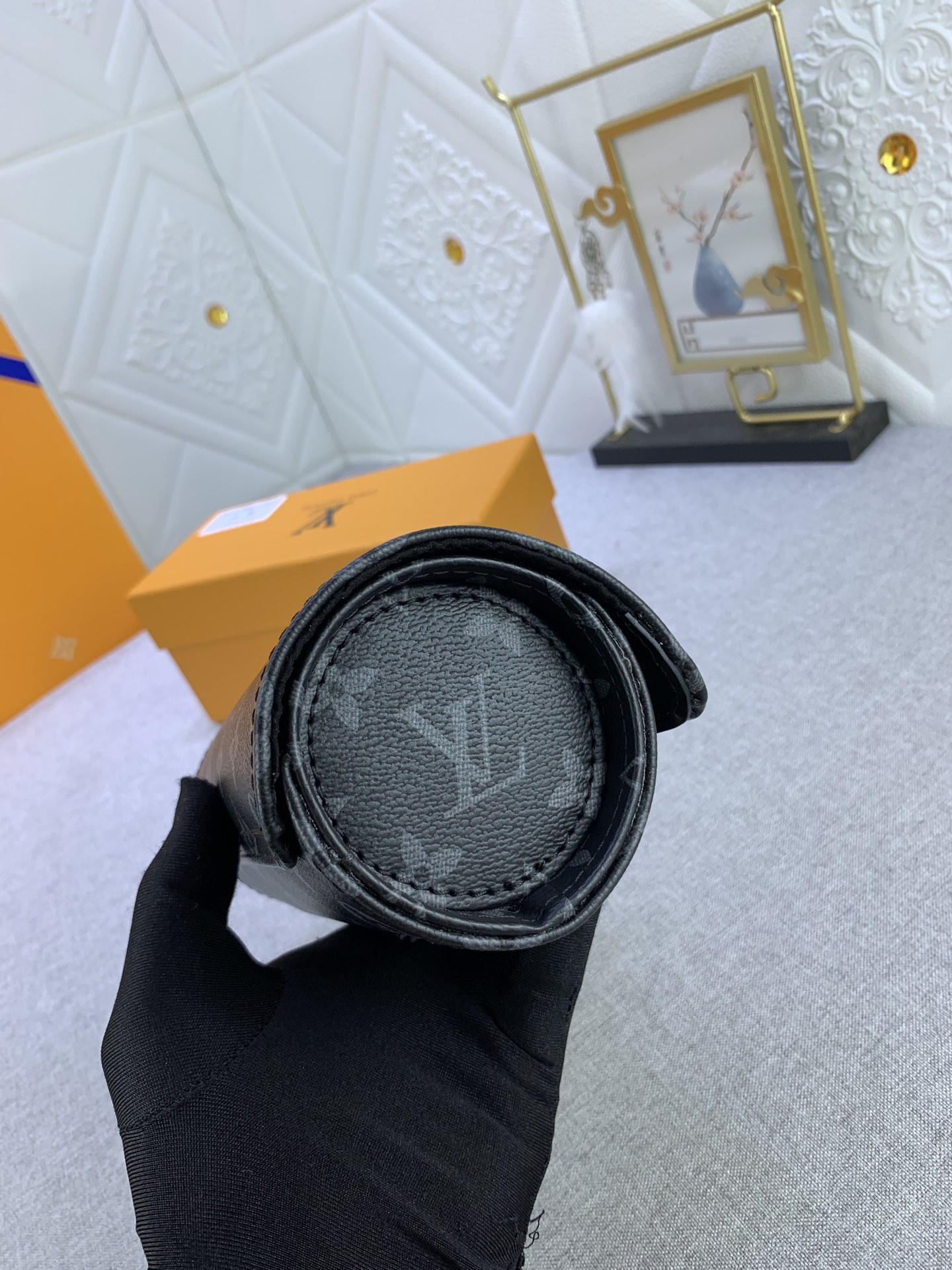 Louis Vuitton M47530 (6) 20 x 8 x 8 cm