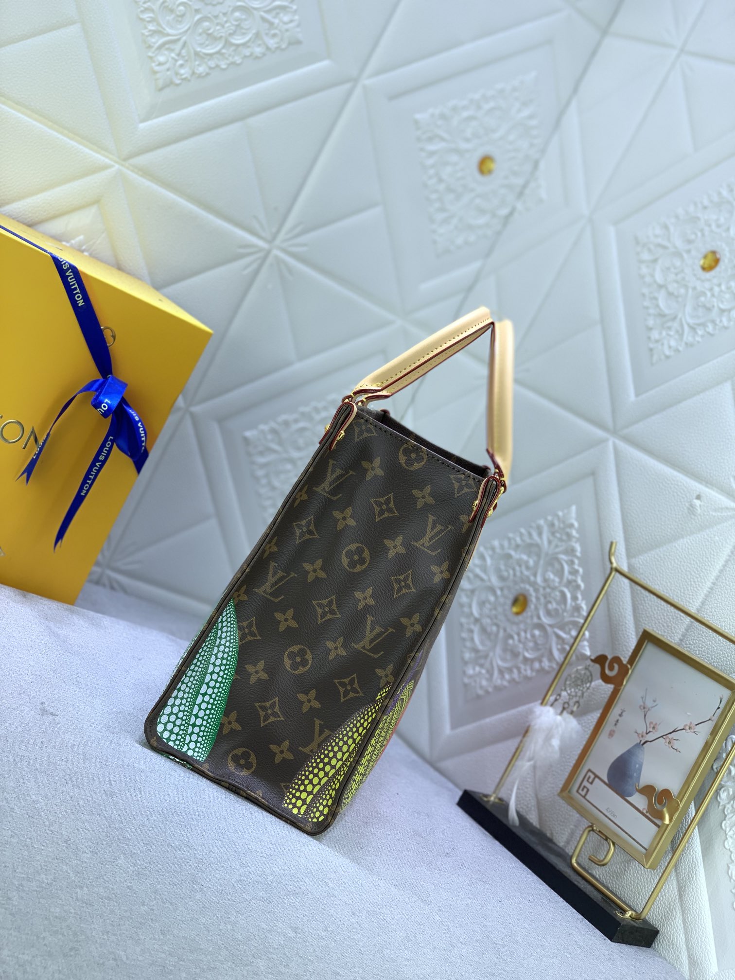 Louis Vuitton x YK OnTheGo M46466 35 x 27 x 14cm