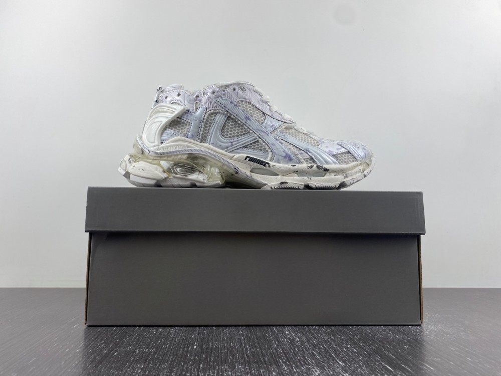 Balenciaga 772774W3RNY-2301