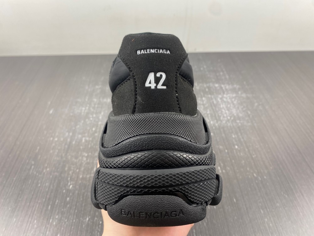 BALENCIAGA TRIPLE S 710157 W3CU1 1000