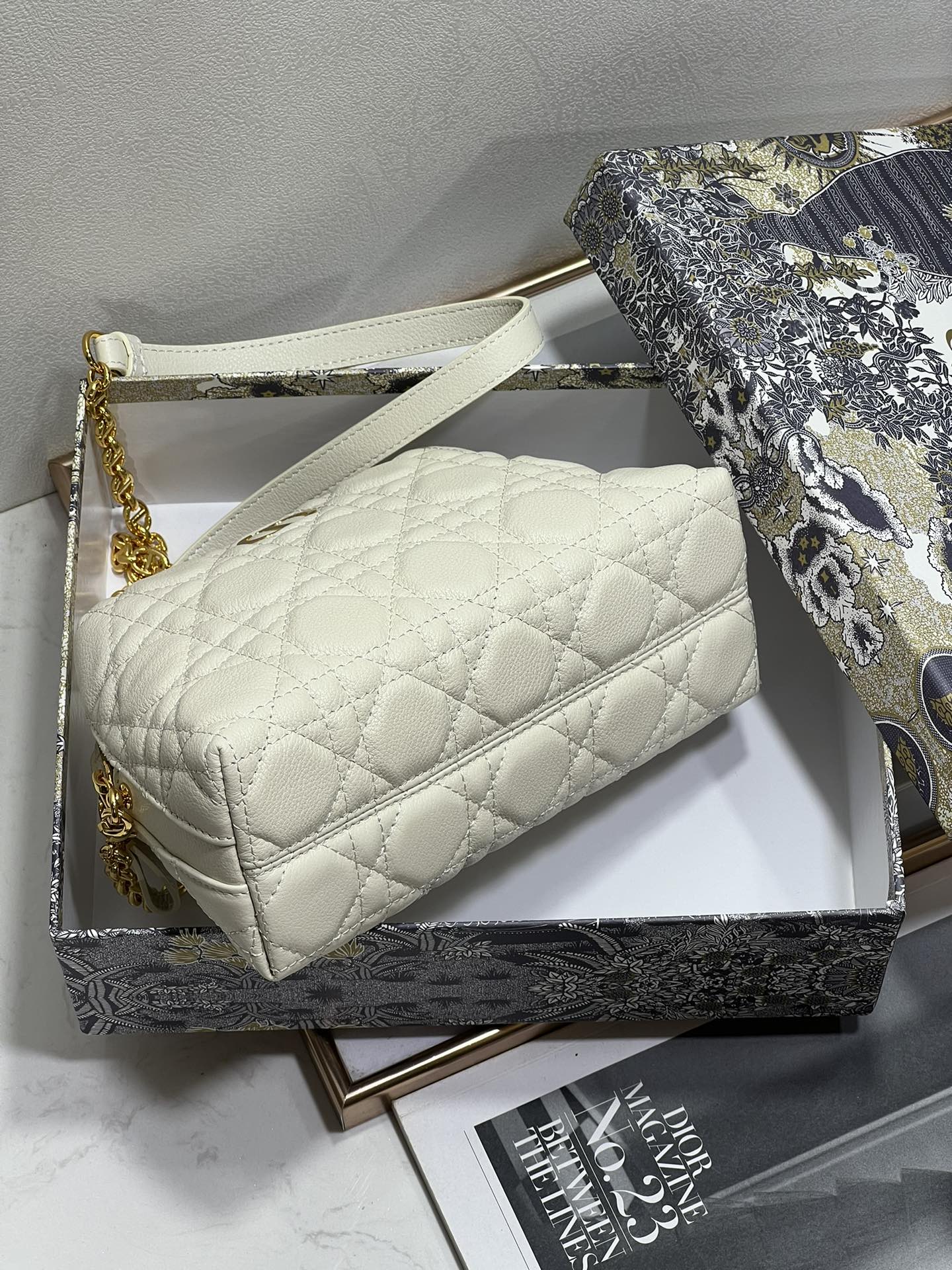 Dior D-Arch 21*12.5*8cm