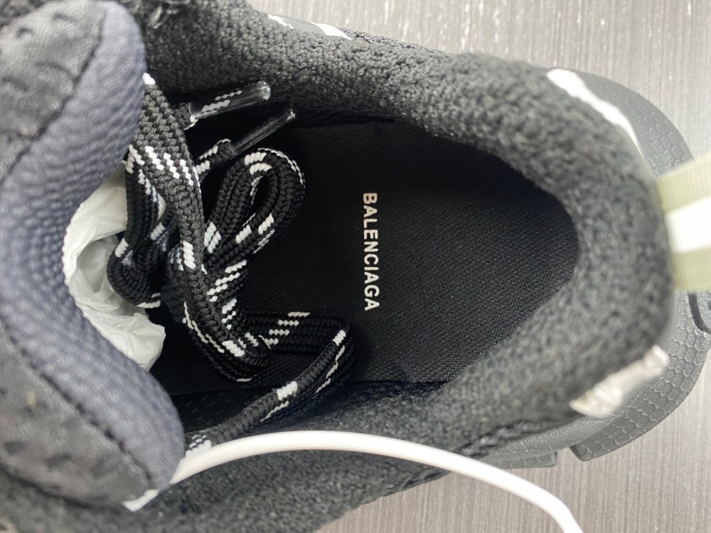 Balenciaga 十IAGA -PHANTOM SNEAKER W3RB5 0218