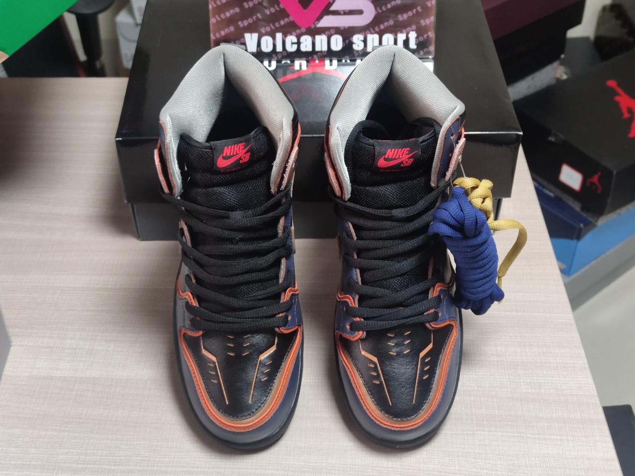 SB Dunk High RX-0 Unicorn Gundam 02 Banshee DH7717 400