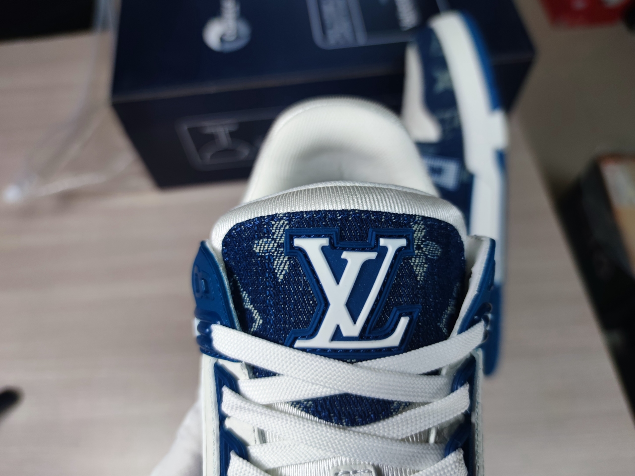 LV TRAIL SNEAKER Navy blue White