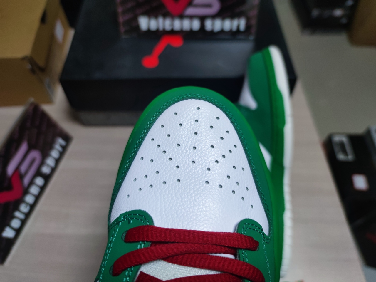SB Dunk Low Heineken 304292 302