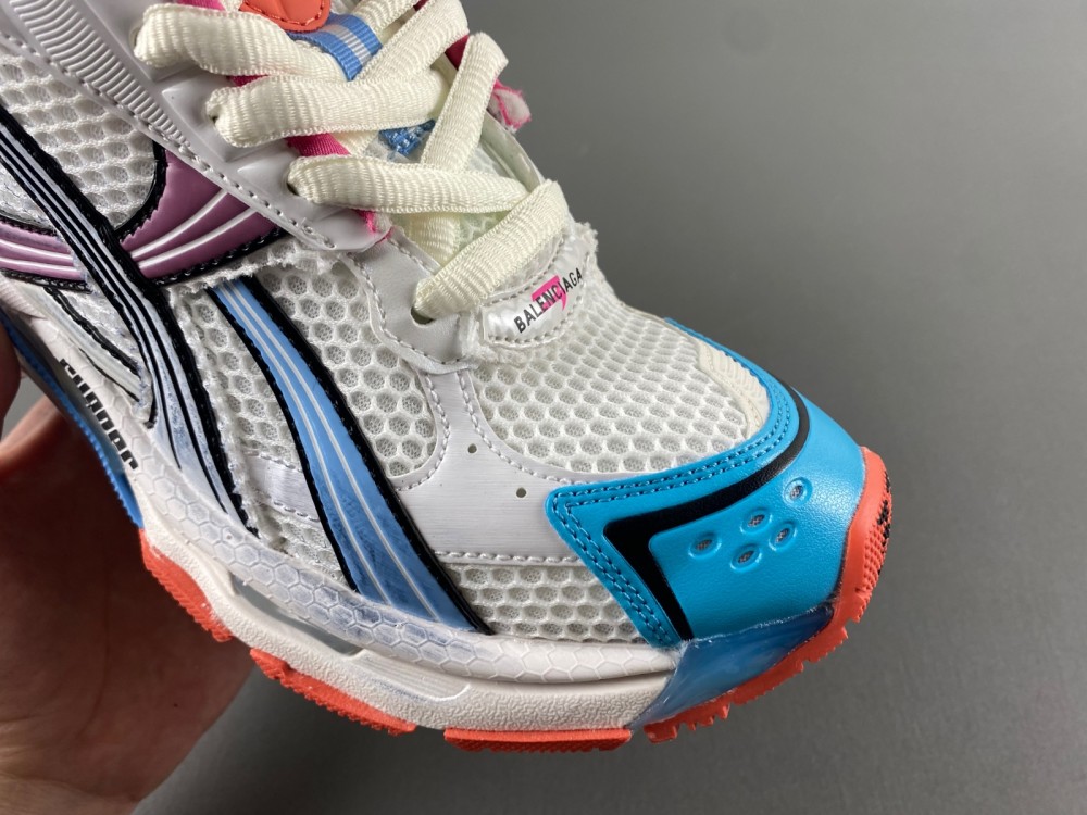 Balenciaga 772767-W3RBW-2325