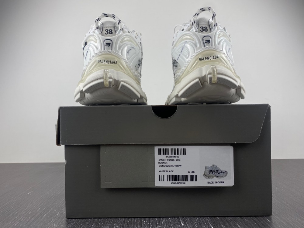 Balenciaga Runner Graffiti