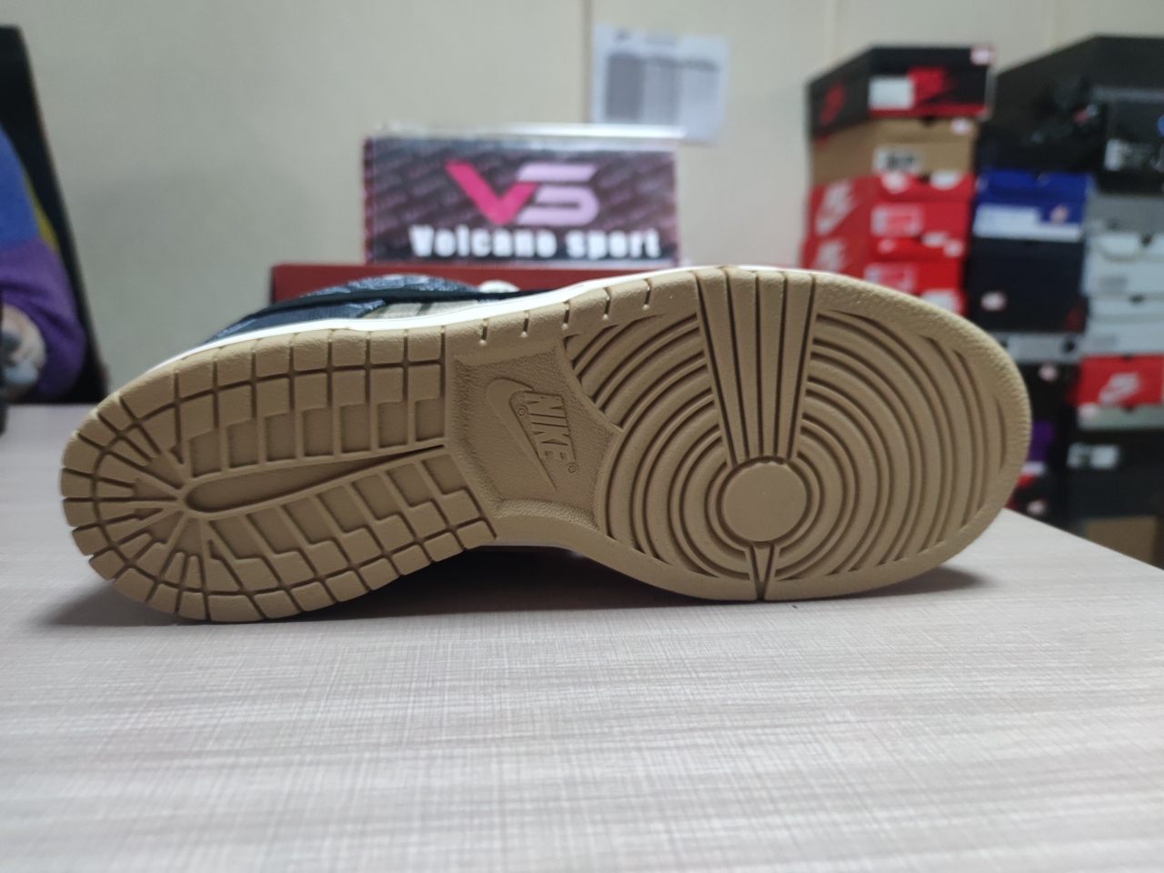 SB Dunk Low Travis Scott CT5053-001