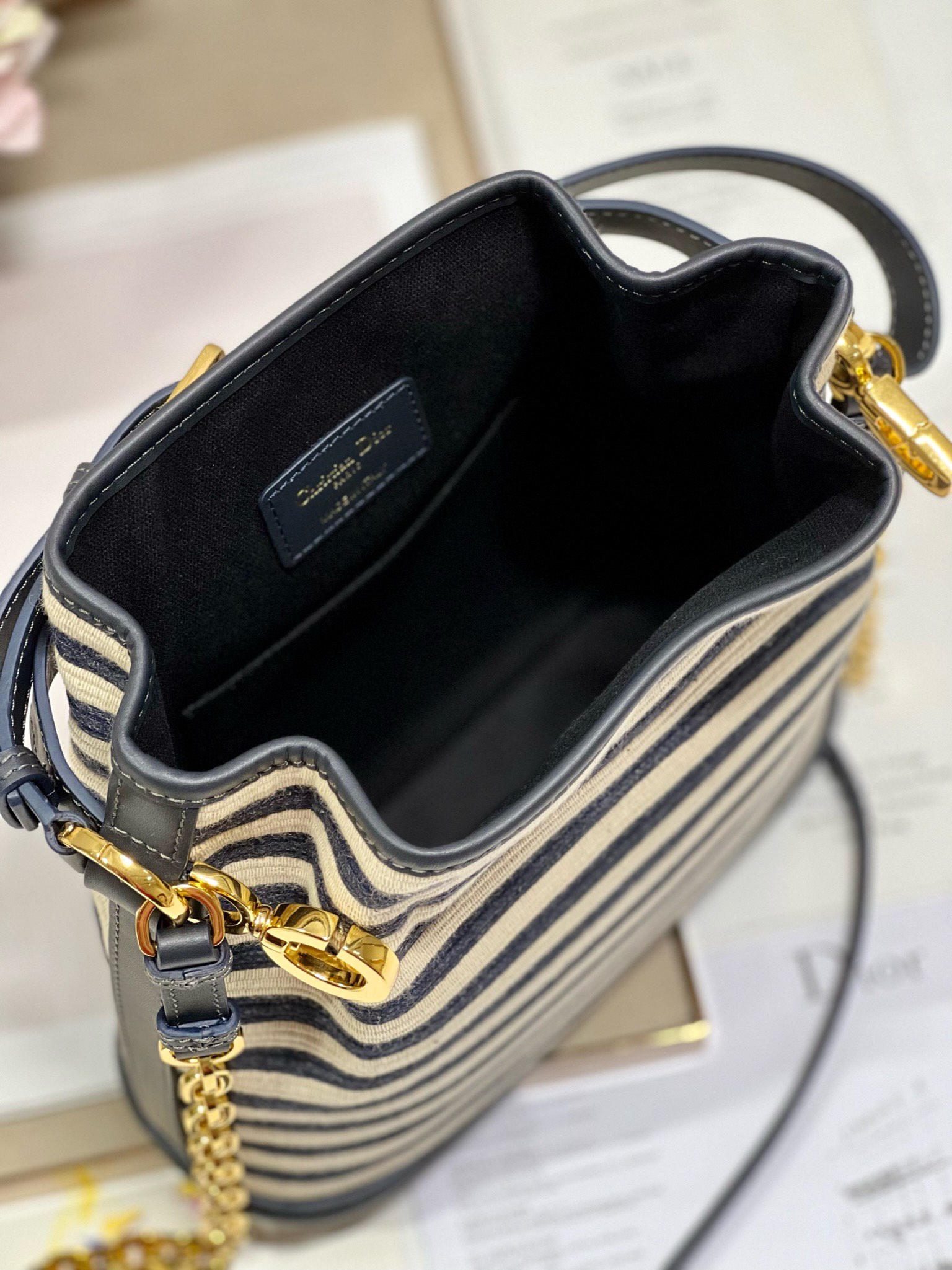 DIOR C'EST 2271 24×10×24.5cm