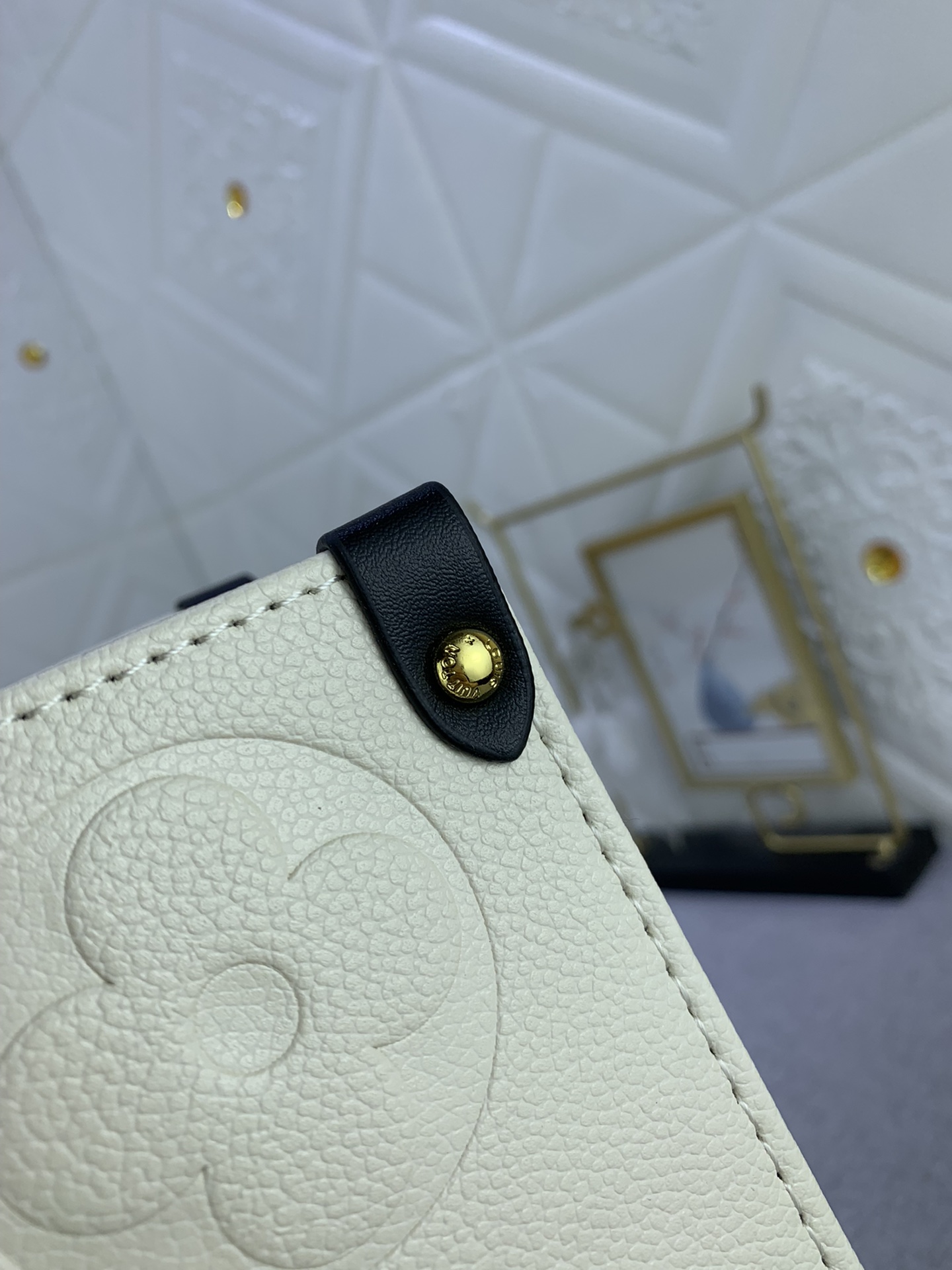 Louis Vuitton CRAFTY ONTHEGO M45373 (2) 34 x 26x 15cm