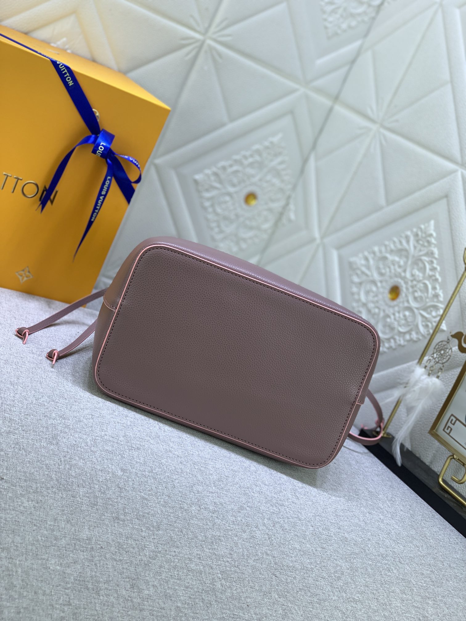 Louis Vuitton M54677 (5) 25-27-15cm