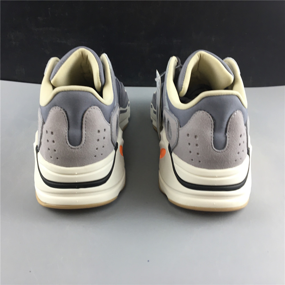 adidas Yeezy Boost 700Magnet