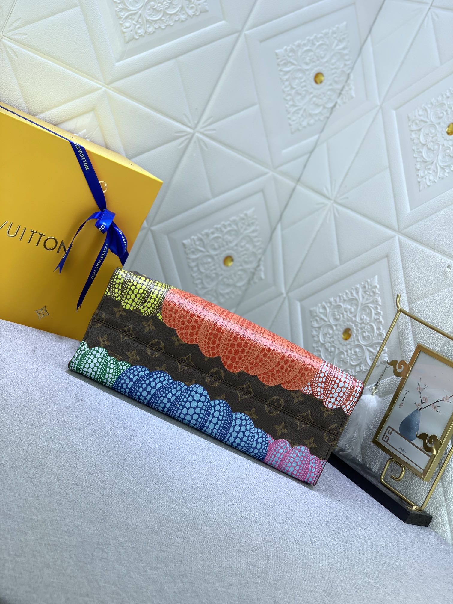 Louis Vuitton x YK OnTheGo M46466 35 x 27 x 14cm