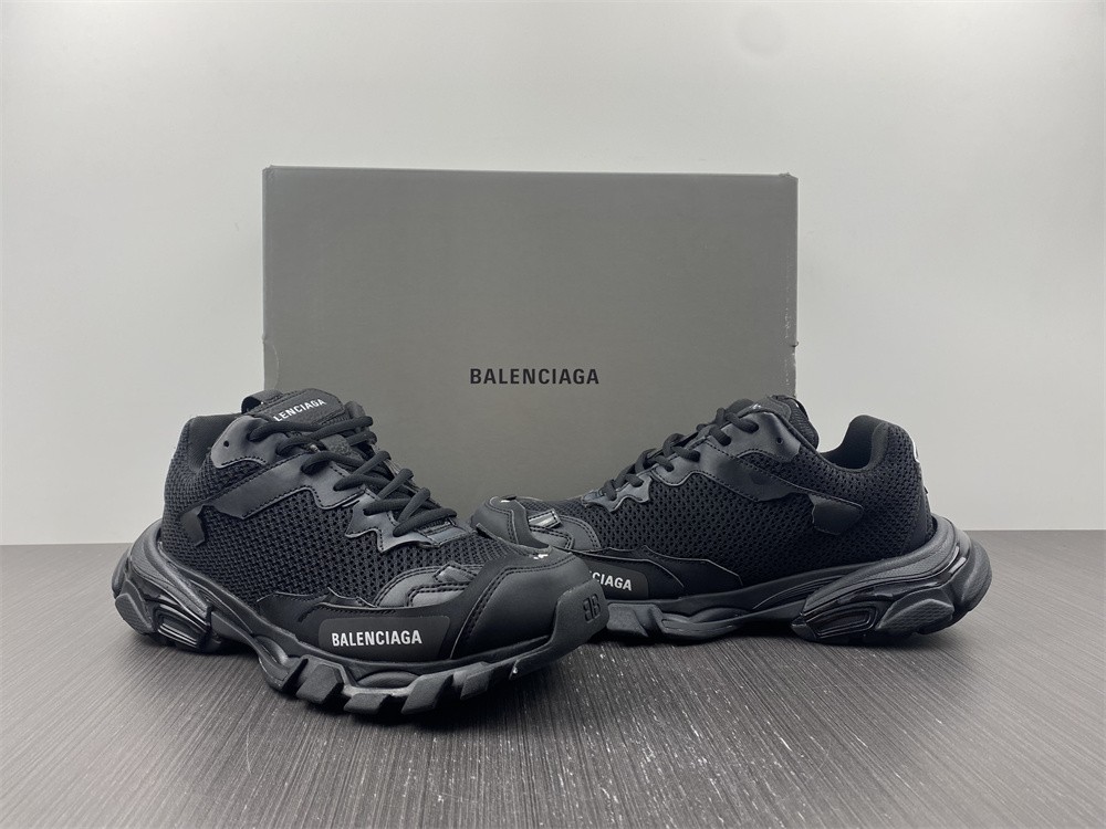 BALENCIAGA Track.3 Sneakers - Black