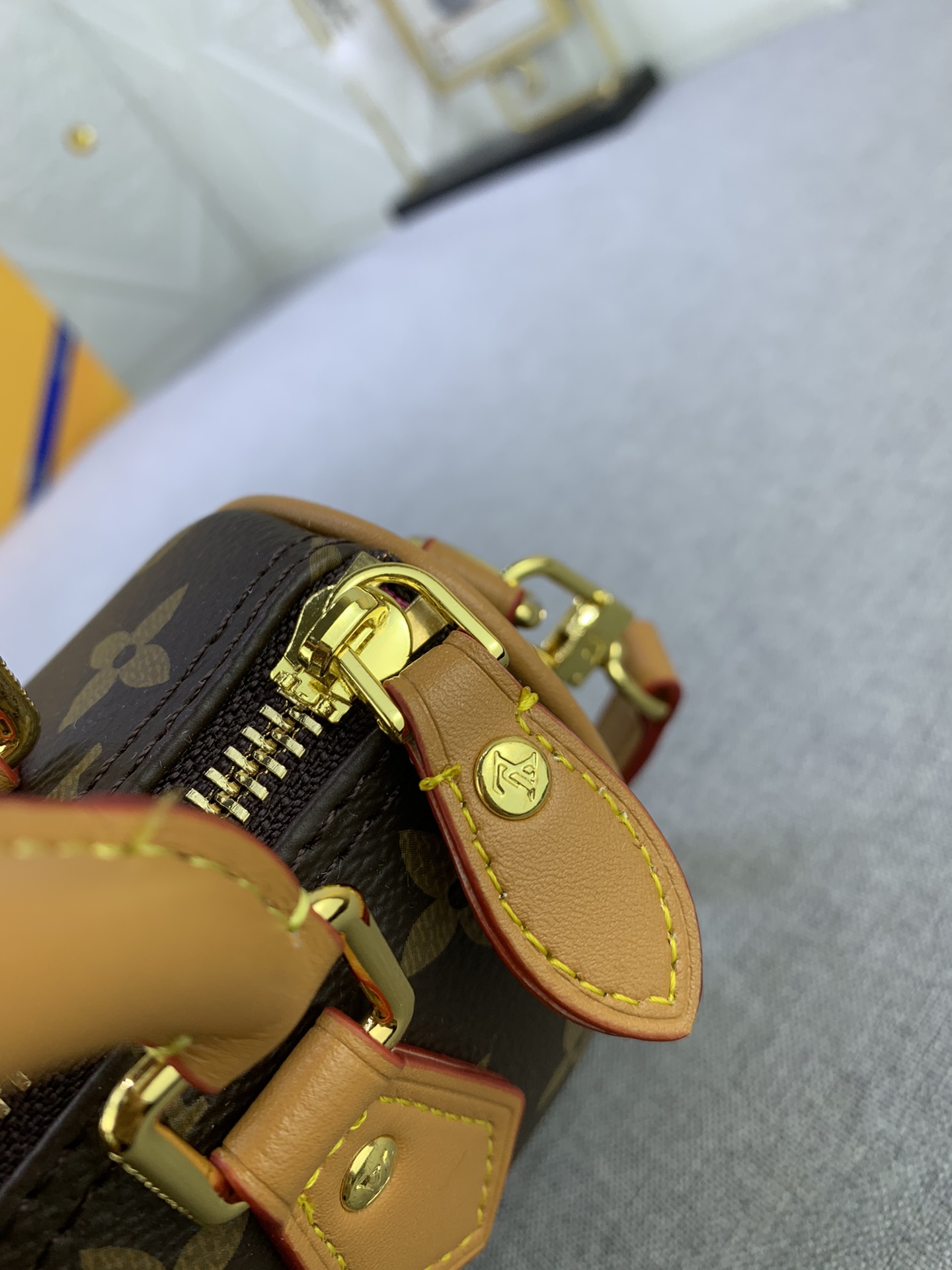 Louis Vuitton Nano Speedy M81085 16 x 10 x 7.5cm