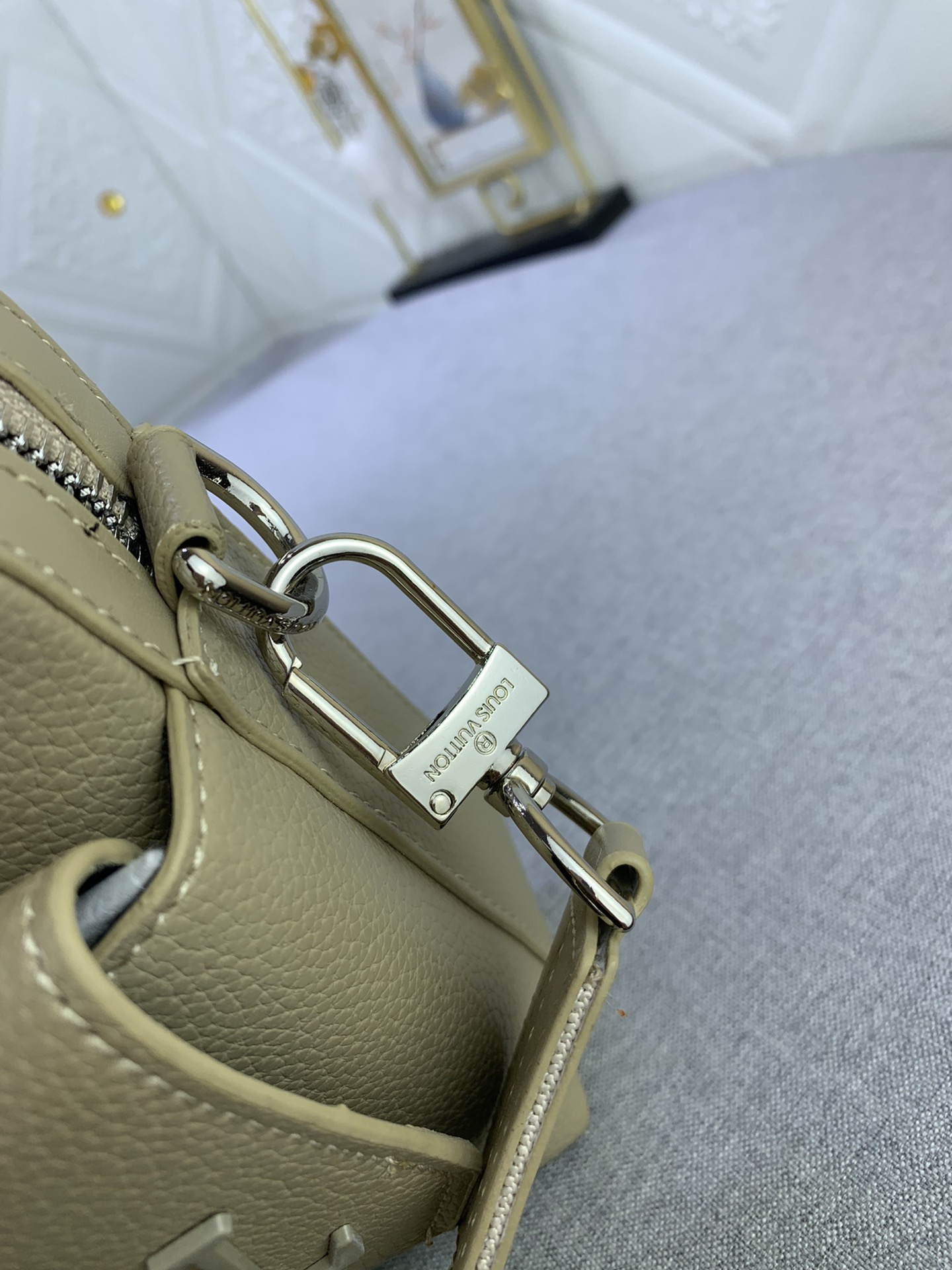 Louis Vuitton Fastline M22482 23.5x18x7cm