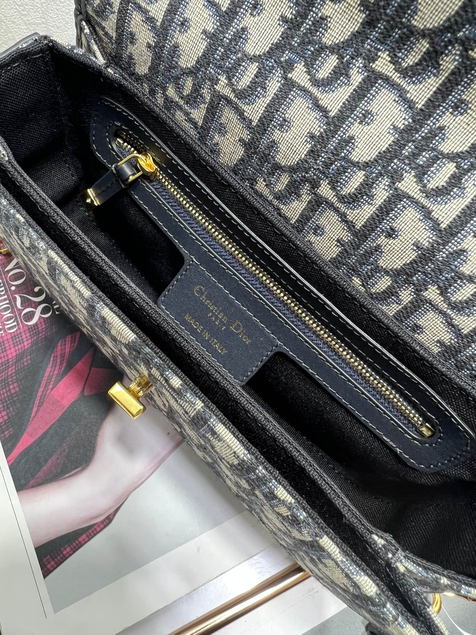 Dior 30 Montaigne Avenue  0322 22.5cm