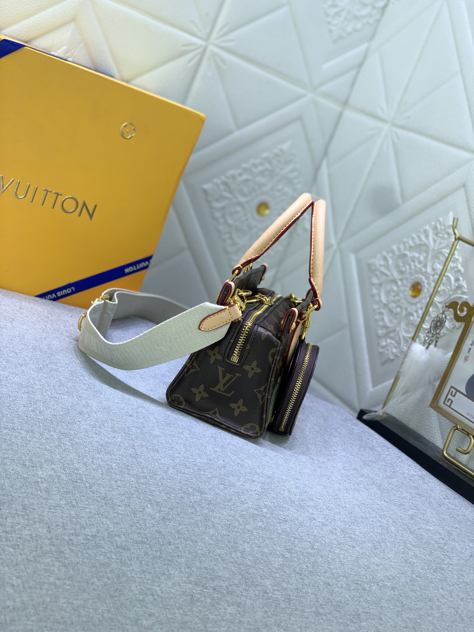Louis Vuitton OnTheGo M46653 25.0 x 13.0 x 10.0cm