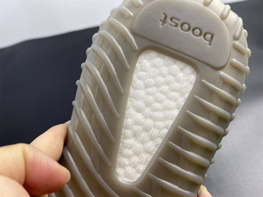 Yeezy Boost 350 V2 Beluga Reflective