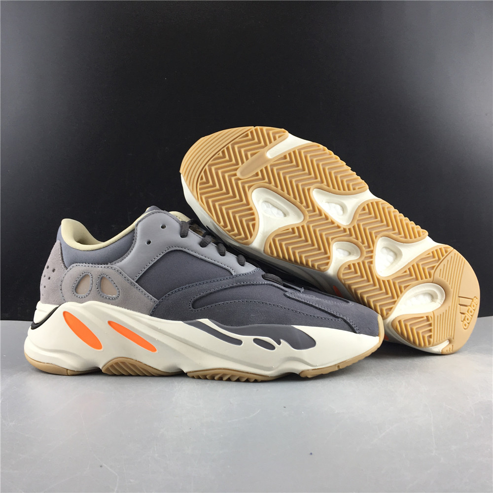 adidas Yeezy Boost 700Magnet