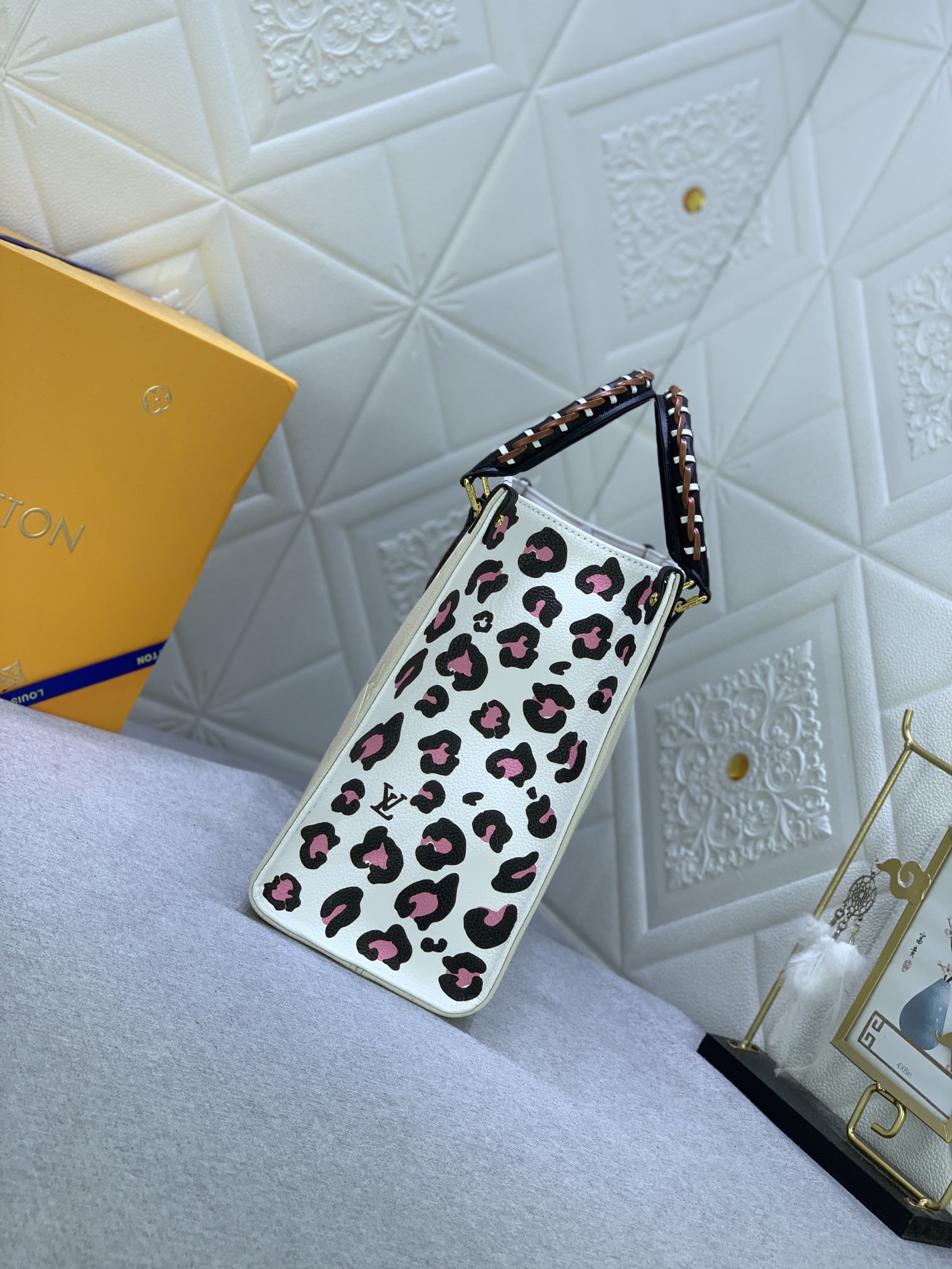 Louis Vuitton CRAFTY ONTHEGO M45373 (2) 34 x 26x 15cm