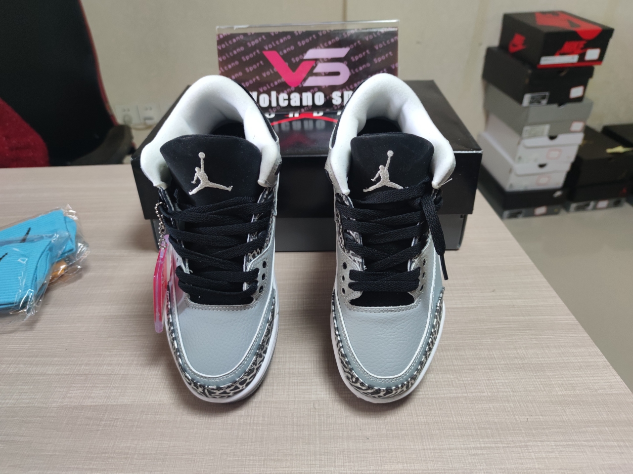Jordan 3 Retro Wolf Grey 136064 004