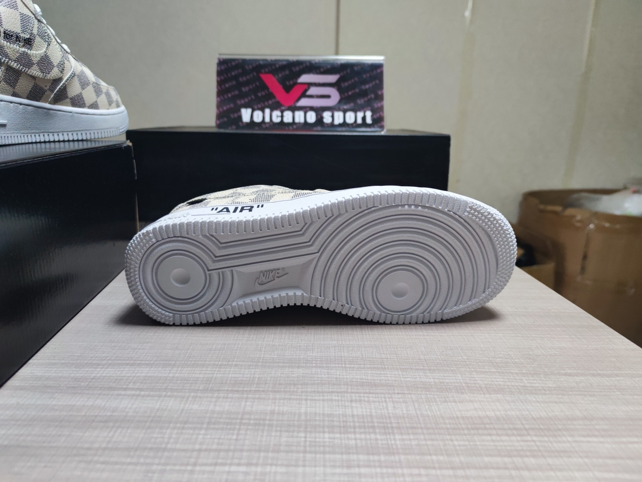 LV TRAIL SNEAKER x AF1