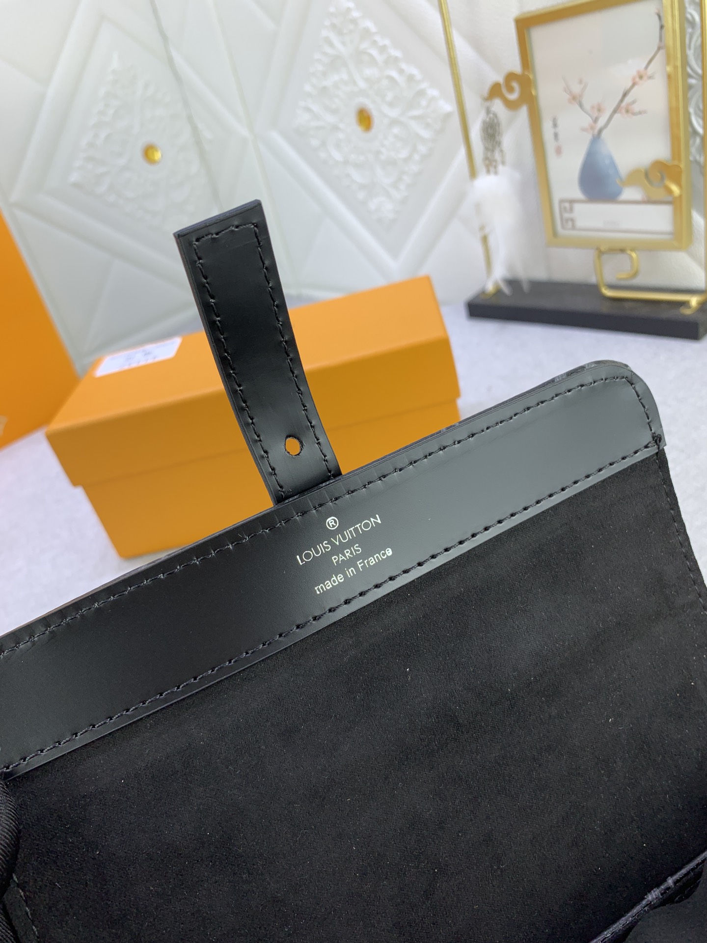 Louis Vuitton M47530 (6) 20 x 8 x 8 cm