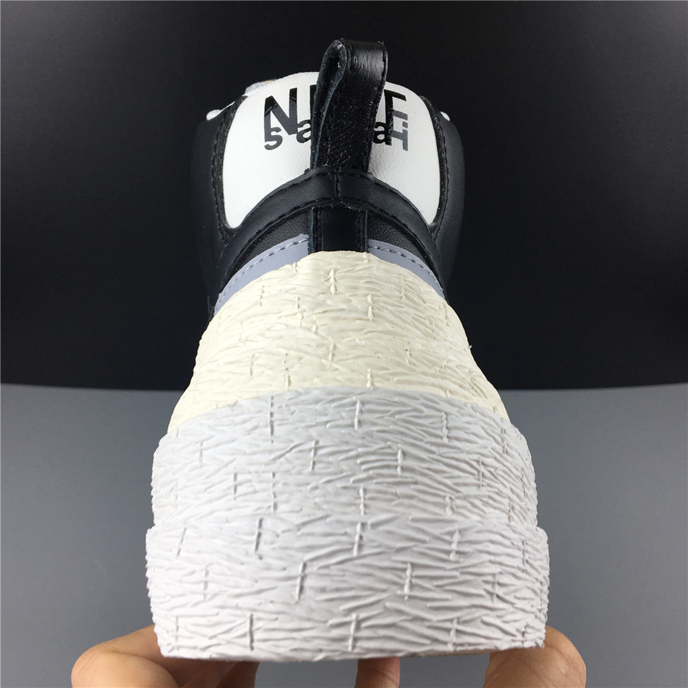 Nike Blazer Mid sacai Black Grey BV0072-002