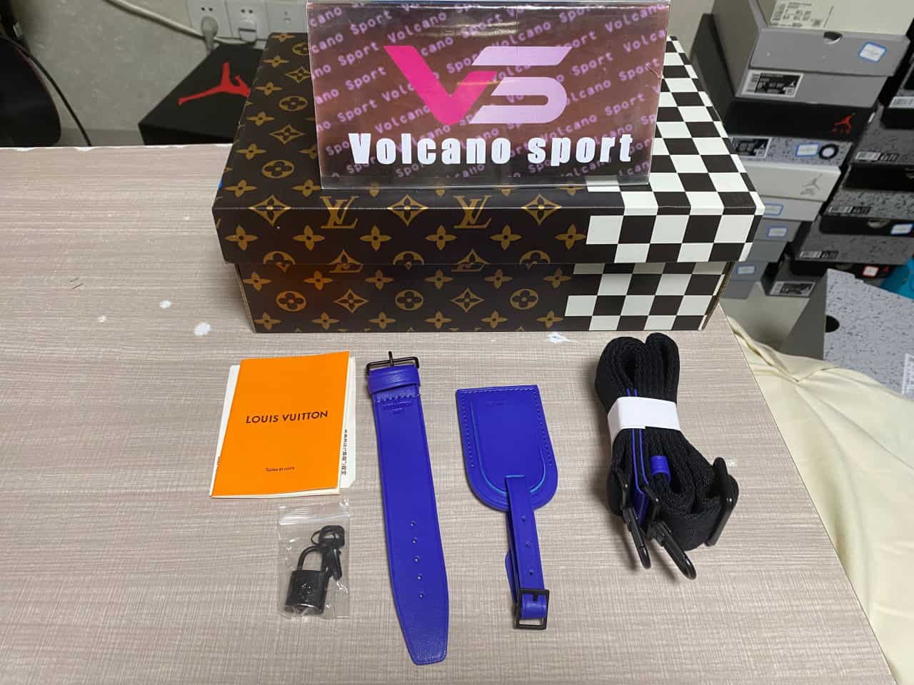 Louis Vuitton Keepall Bandouliere 50 Racing Blue