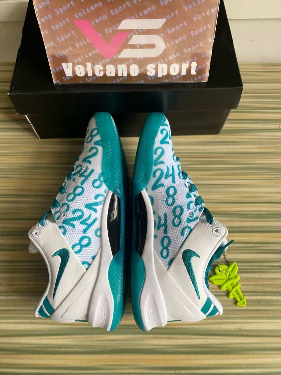 Kobe 8 Protro Radiant Emerald FQ3549-101