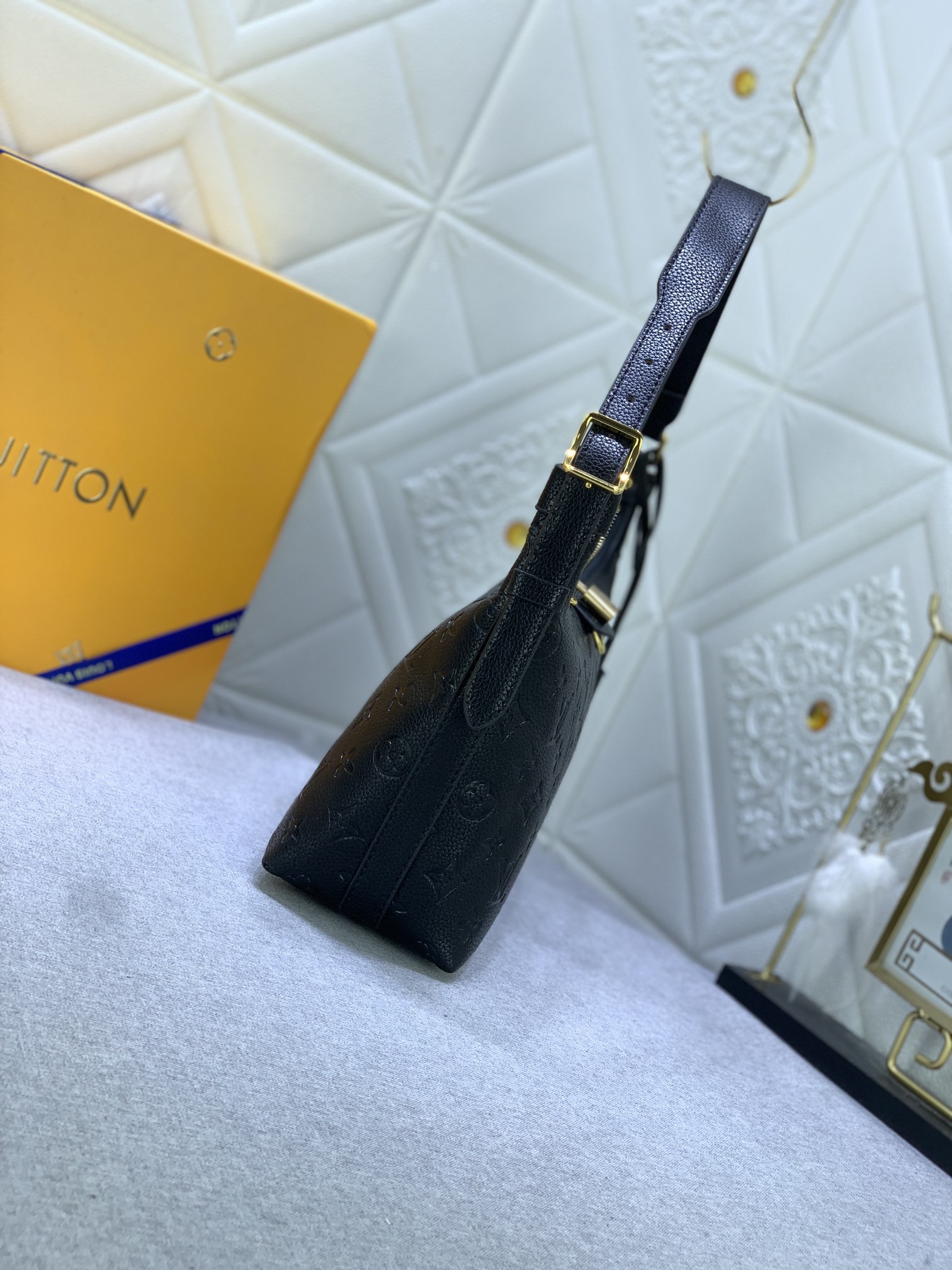 Louis Vuitton Sac Sport M46610 27.0 x 22.0 x 10.5cm