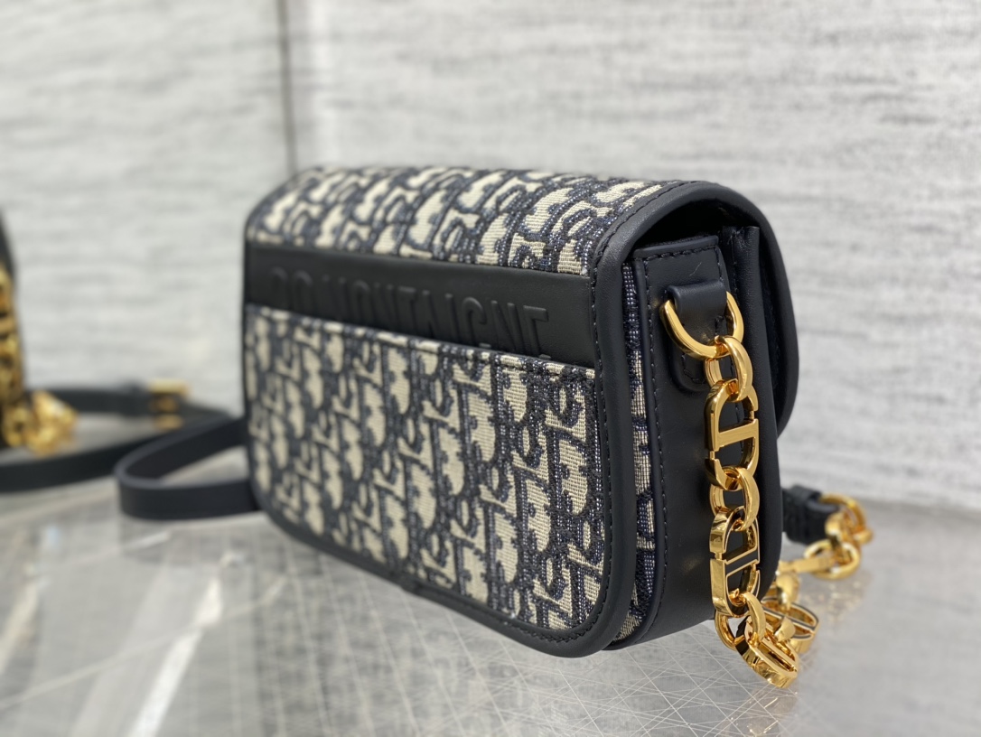 Dior 30 Montaigne Avenue 30006 22.5*6.5*12.5cm