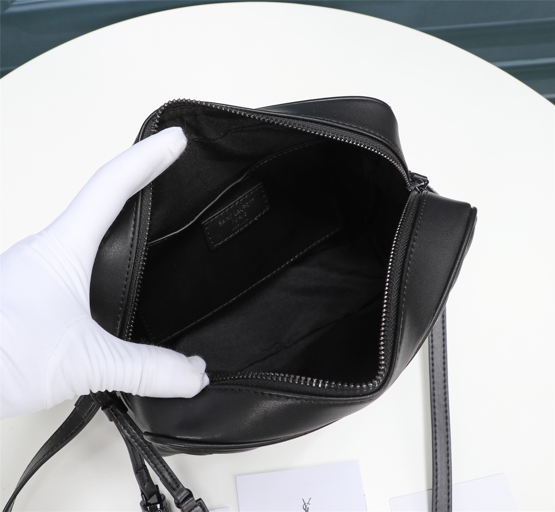 YSL Saint Laurent F57700-1 (3) 23x16x6cm