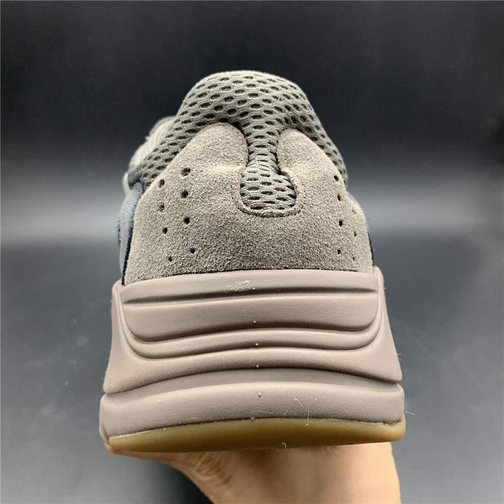 adidas Yeezy Boost 700Mauve