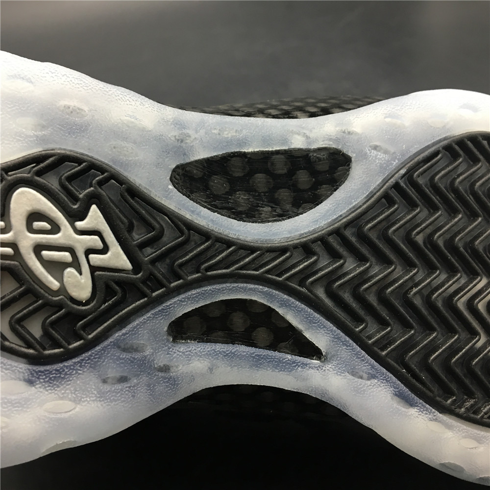 Nike Air Foamposite One Hologram 314996-900