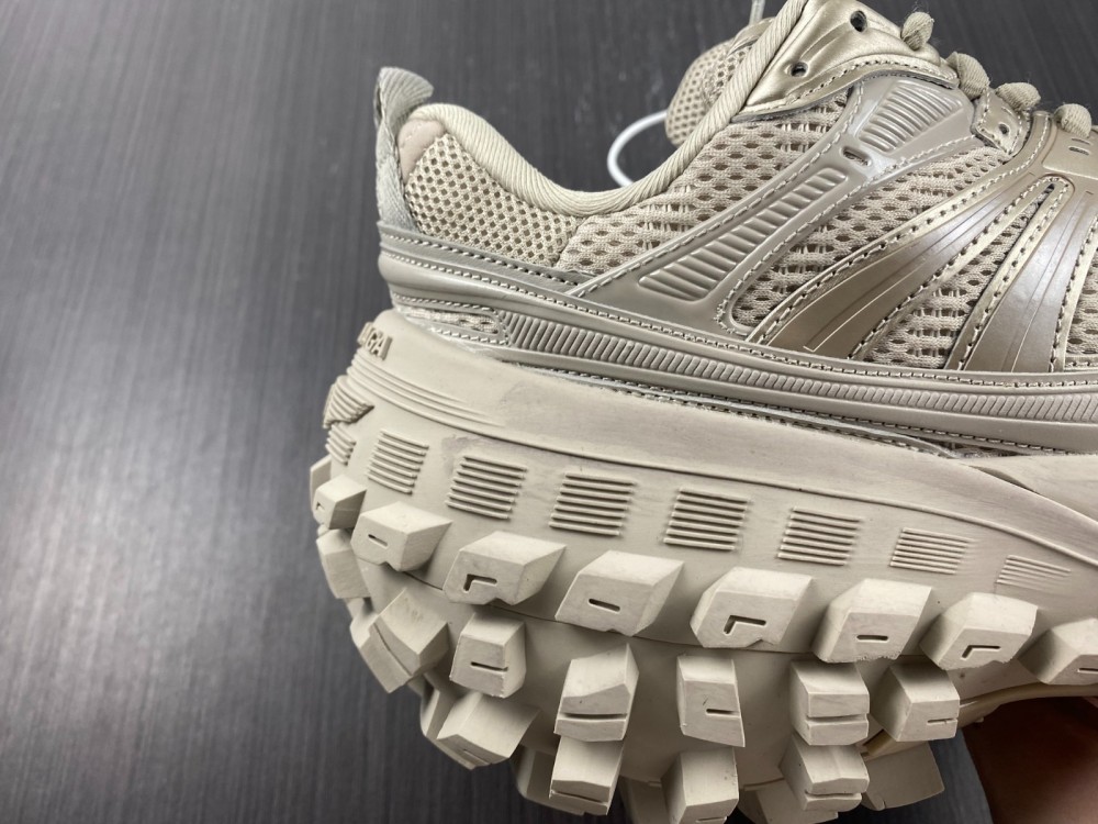 BALENCIAGA Defender Exaggerated-Sole Trainers Beige