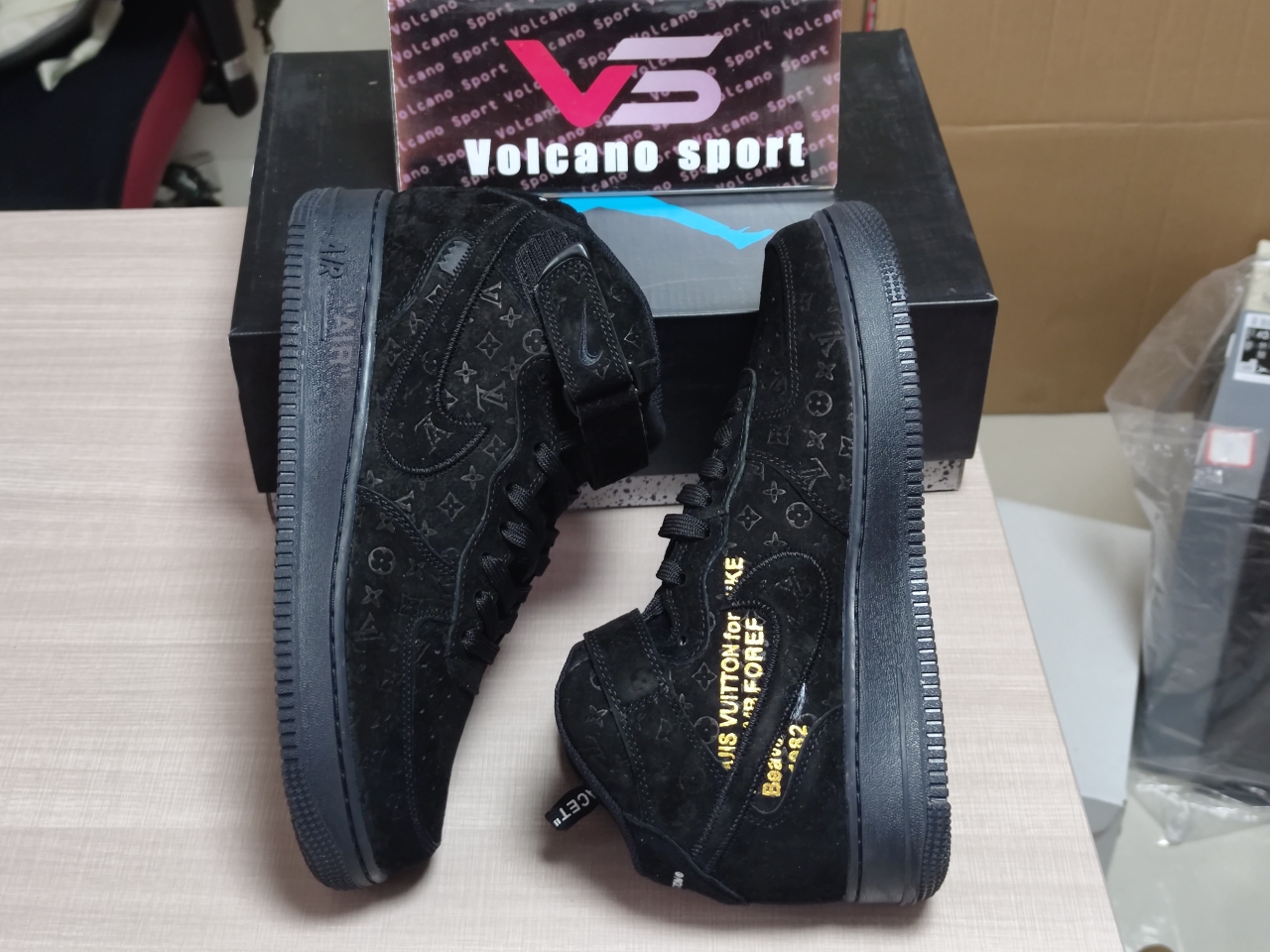 LV x Air force 1 mid Black