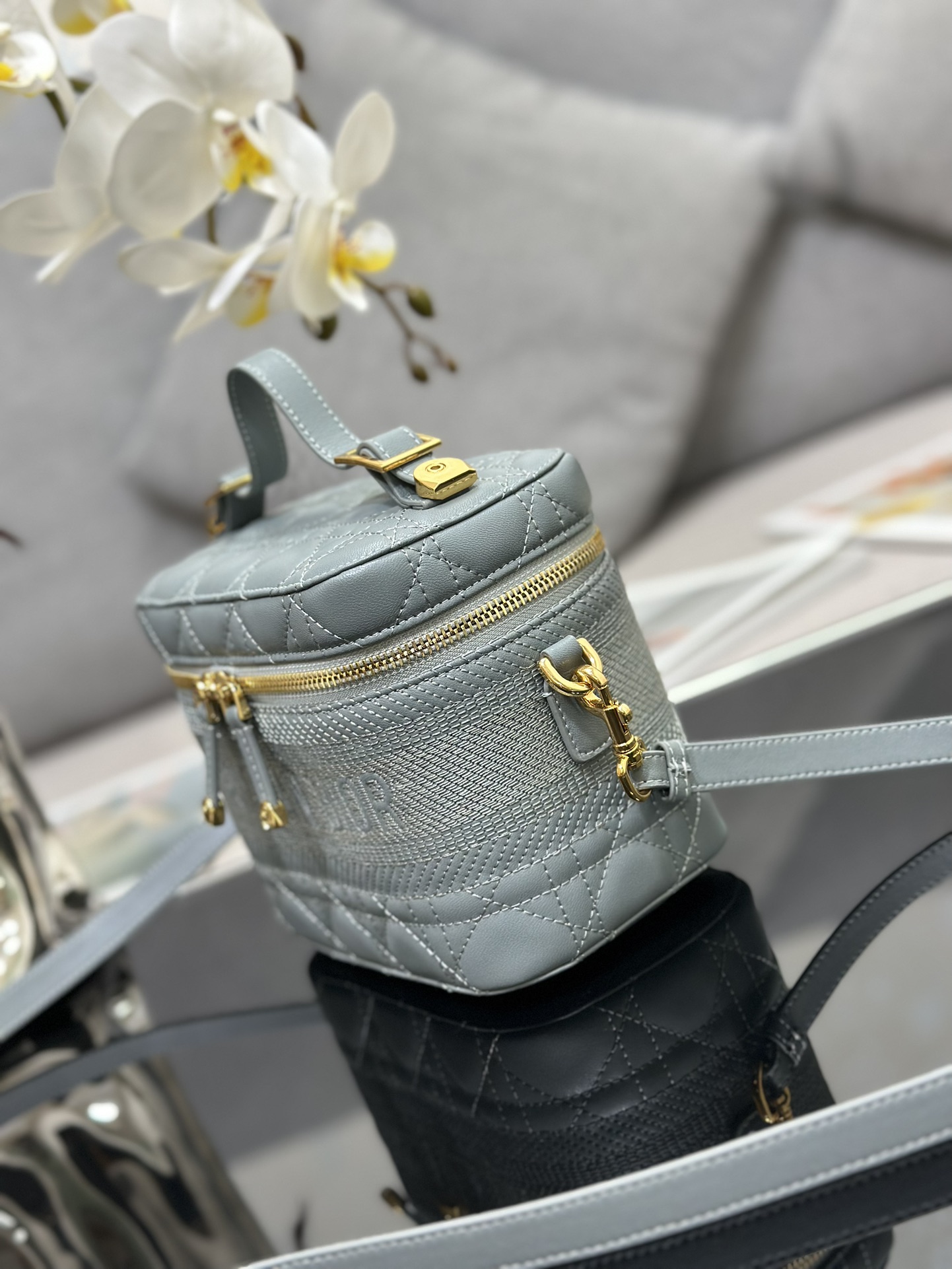 Dior Travel S5488 (2) 18.5  x 13 x 10.5 cm