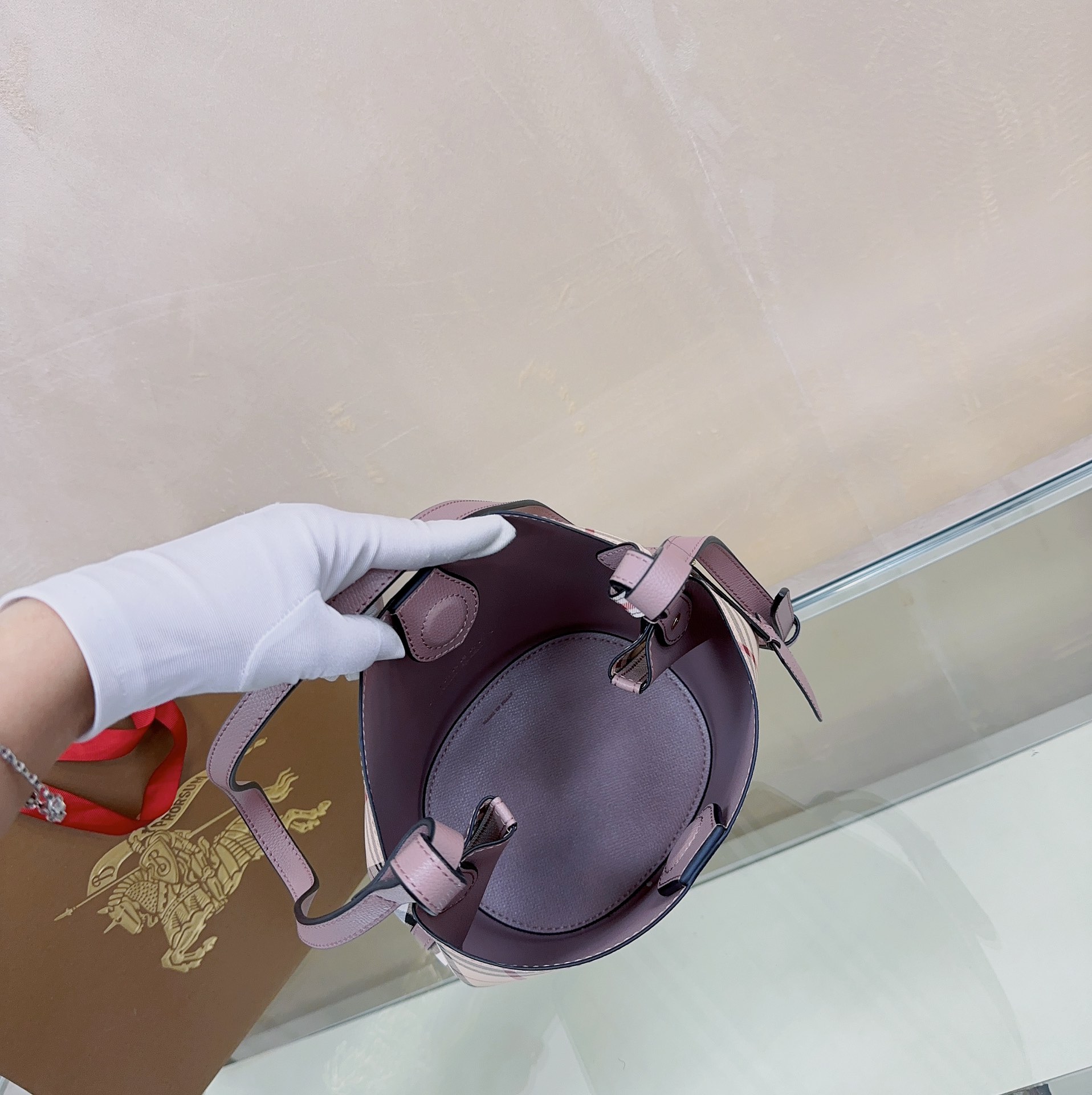 Burberry 158135 (3) 18.5 x 15 x 23.5cm