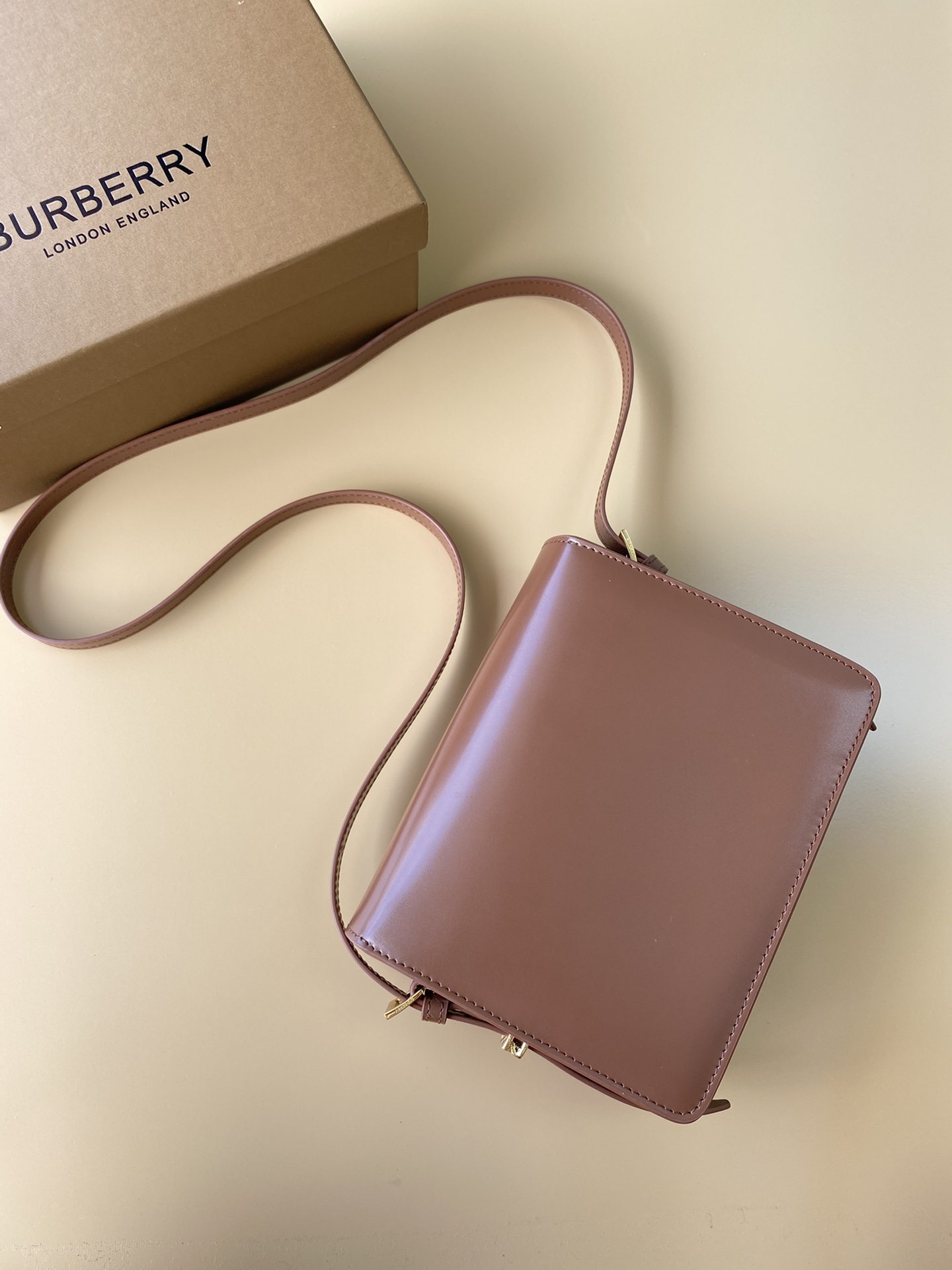 Burberry Grace 595155 19.5 x 7 x 16cm