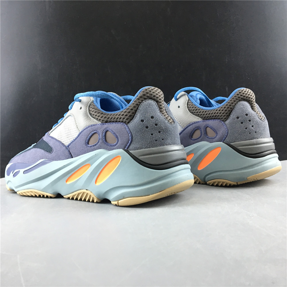 adidas Yeezy Boost 700Carbon Blue