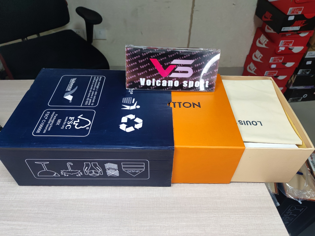 LV TRAIL SNEAKER Navy blue White