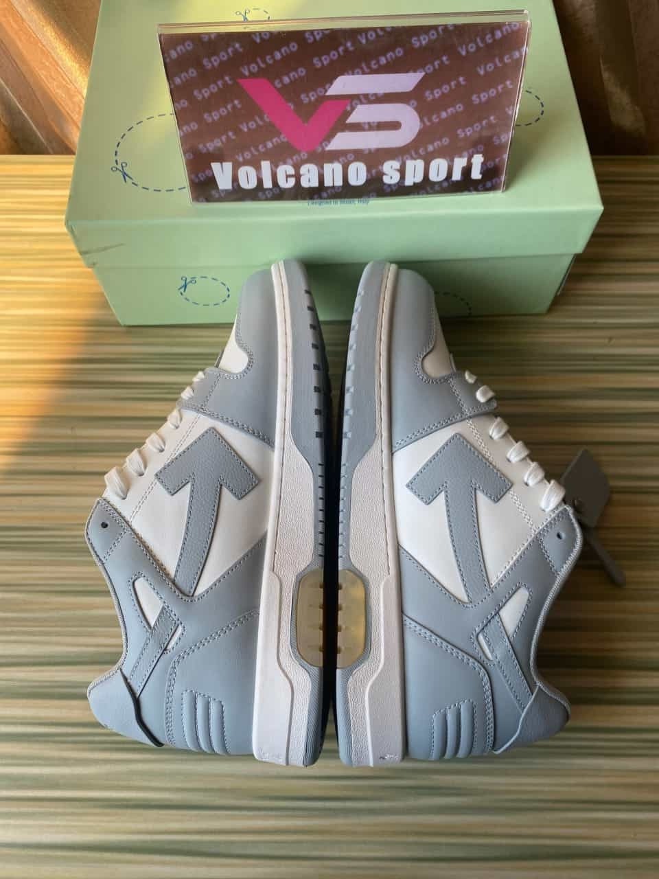 OFF-WHITE Out Of Office 