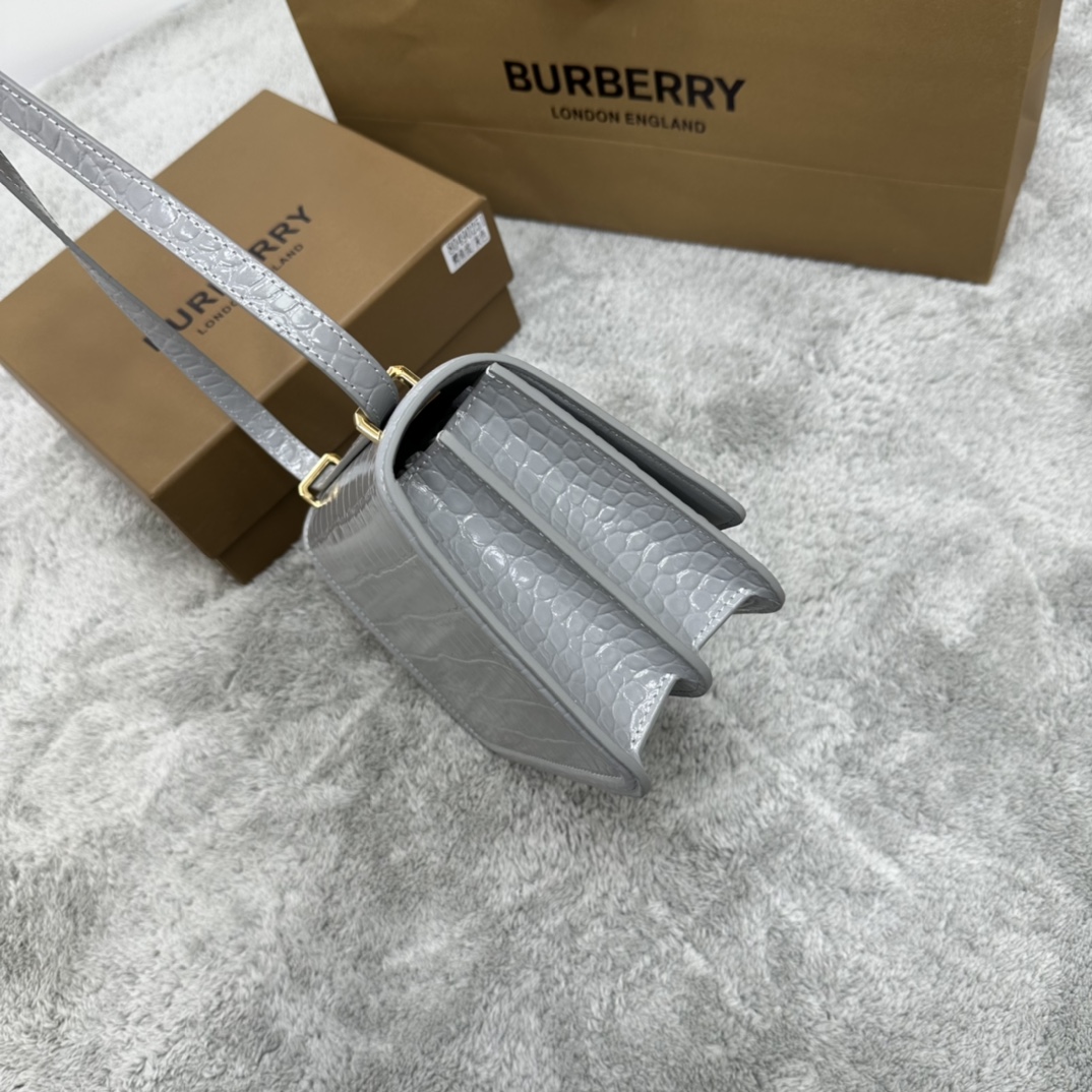 Burberry 025168 21 x 6 x 16cm