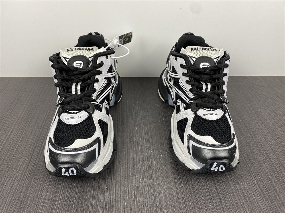 Balenciaga Runner 7.0 Black White