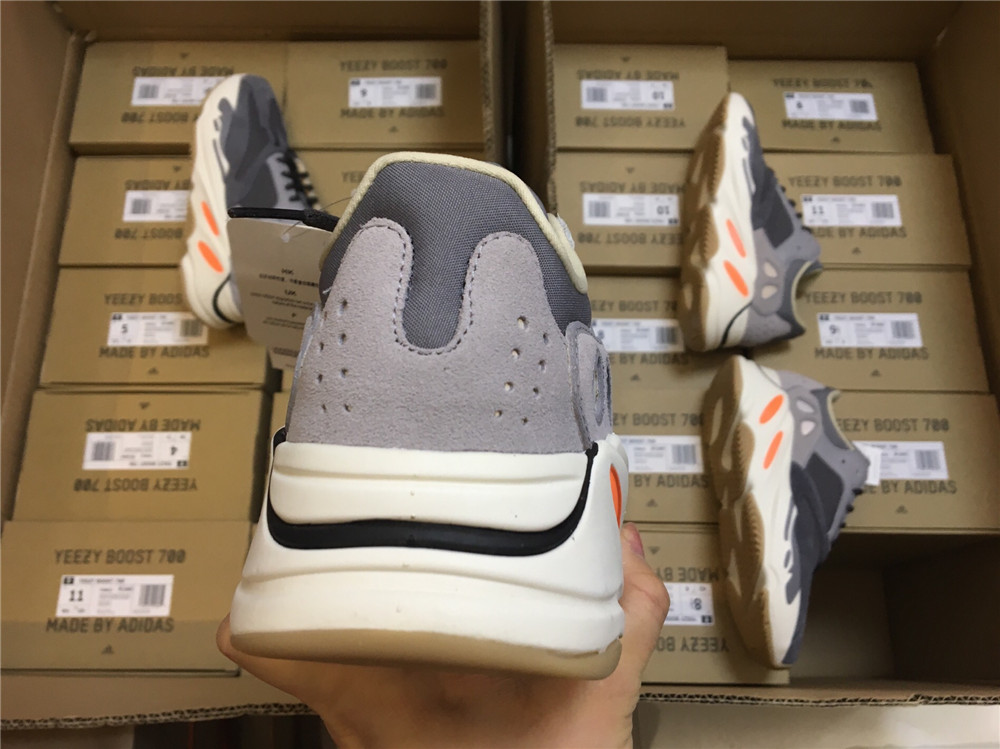 adidas Yeezy Boost 700 Magnet